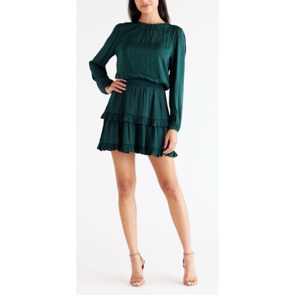 SOCIALITE Smocked Tiered Long Sleeve Satin Dress NWT IN STORES $79 - Picture 2 of 4